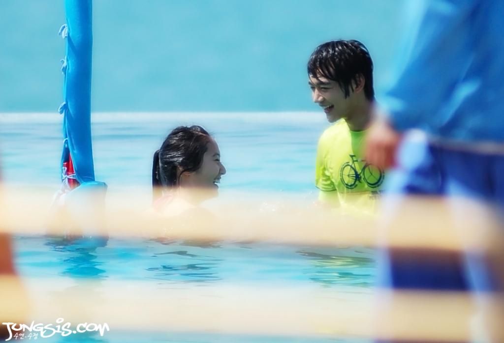 90681087e950352a8bea2f6c5343fbf2b3118b62