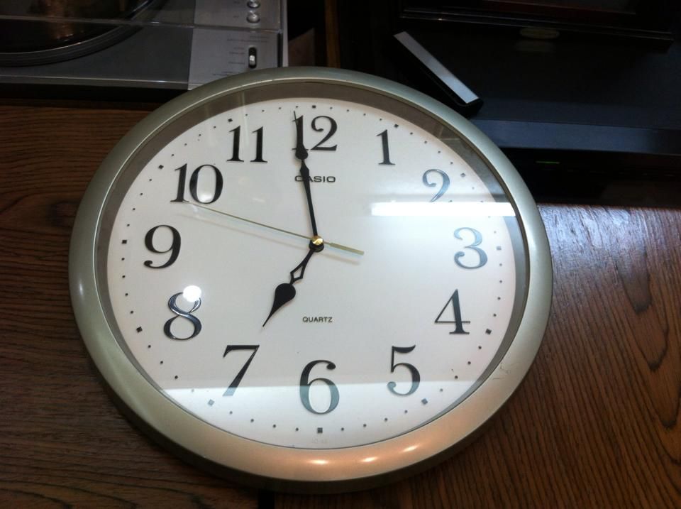 Mâm đĩa than , kim , máng ...Đồng hồ treo tường , để bàn  Japan   Vintage...Độc Đẹp c - 6