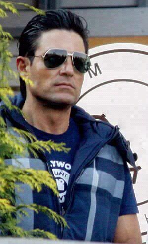 Resultado de imagen de fotos de fernando colunga con gafas