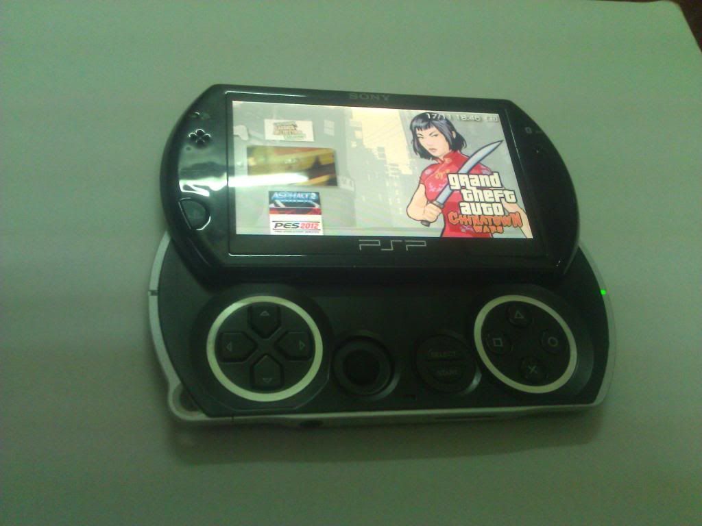 Bán PSP GO Black đẹp keng xà beng đây ...