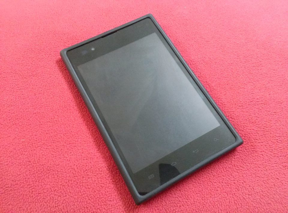 Bán 1 cây LG VU 1 Bumper case độc giá đi nhanh