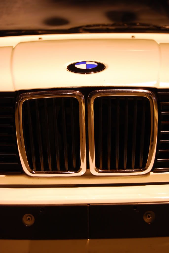 IMAGE: http://i1220.photobucket.com/albums/dd453/bernzpeed/10-20-2011/centergrille.jpg