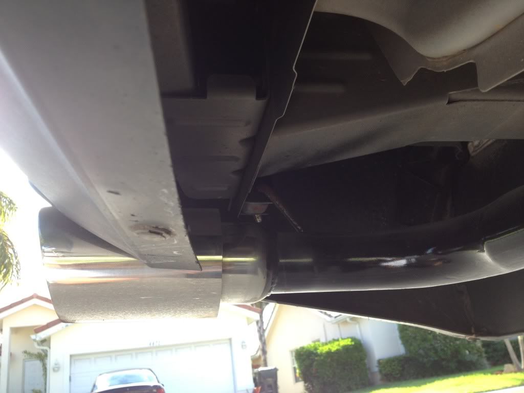 Painted calipers, flowmaster muffler, exhaust tips, lots of pics Chevrolet Malibu Forums