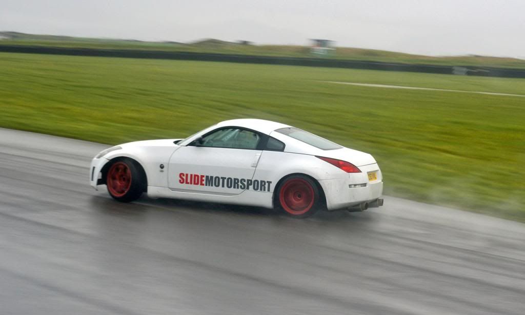 Slide motorsport's 350z powered by a bmw v8 lump Slide motorsport's 350z powered by a bmw v8 lump